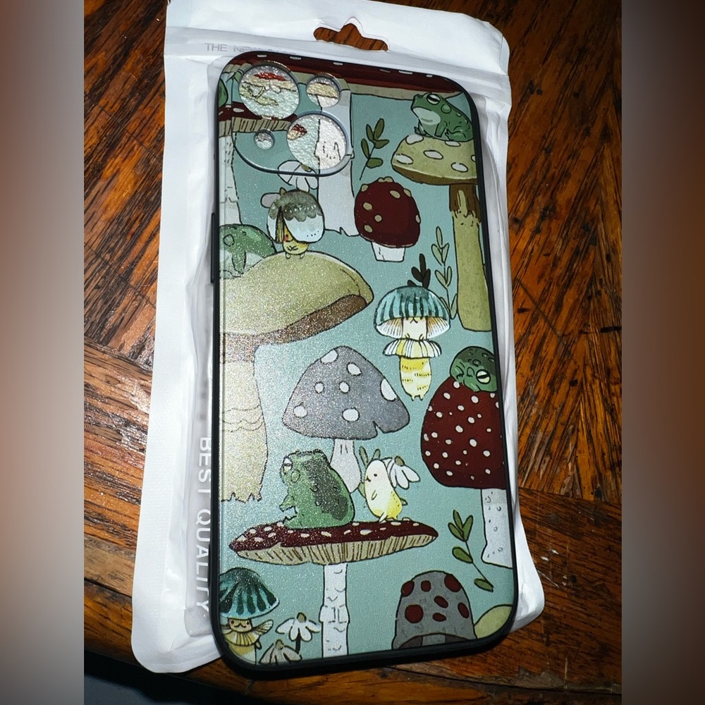 iPhone 13 case mushroom